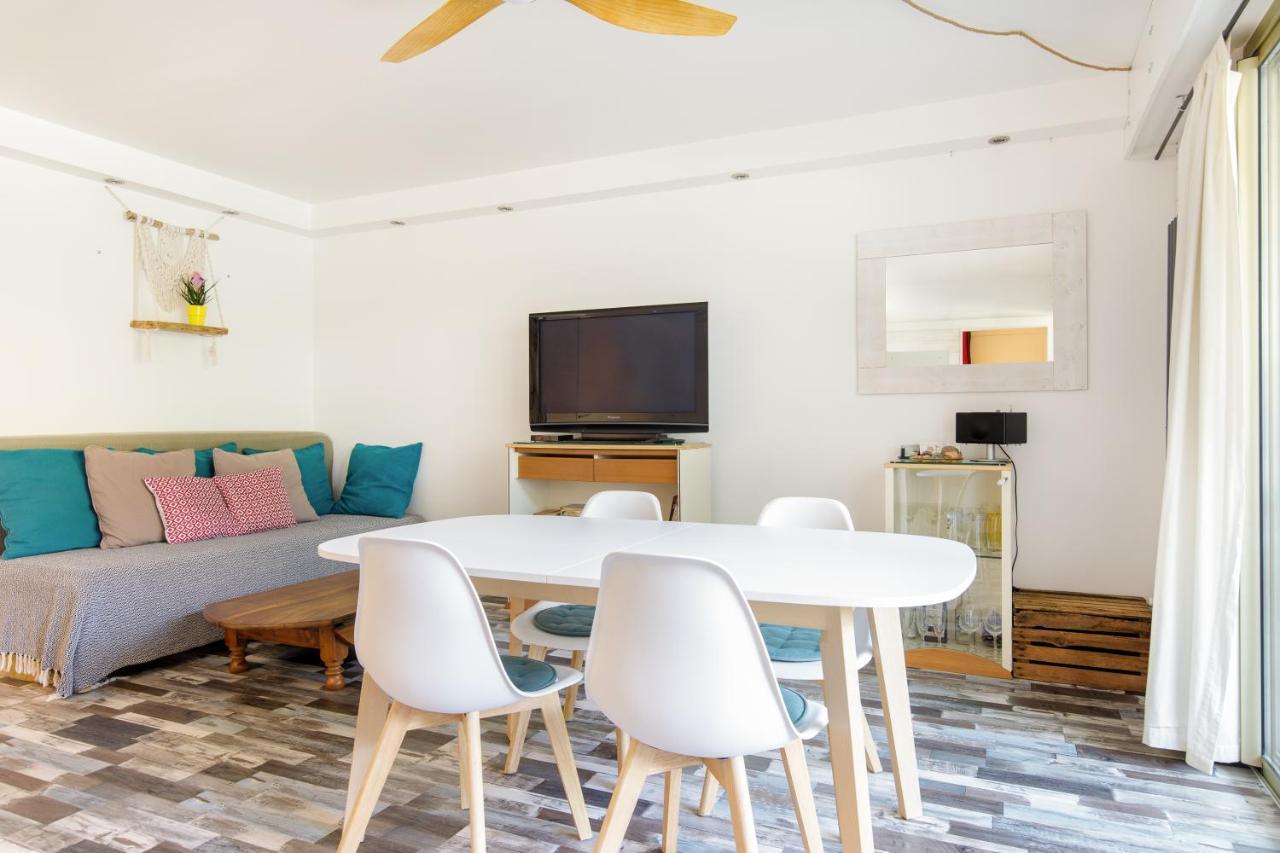 Grand Studio neuf face port et plage, parking privé Golfe-Juan Eksteriør billede