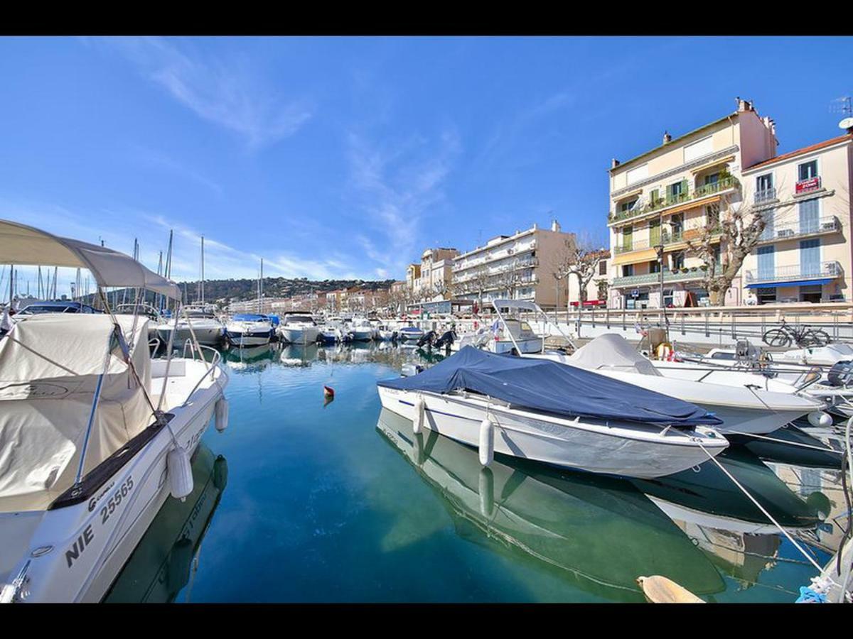 Grand Studio neuf face port et plage, parking privé Golfe-Juan Eksteriør billede